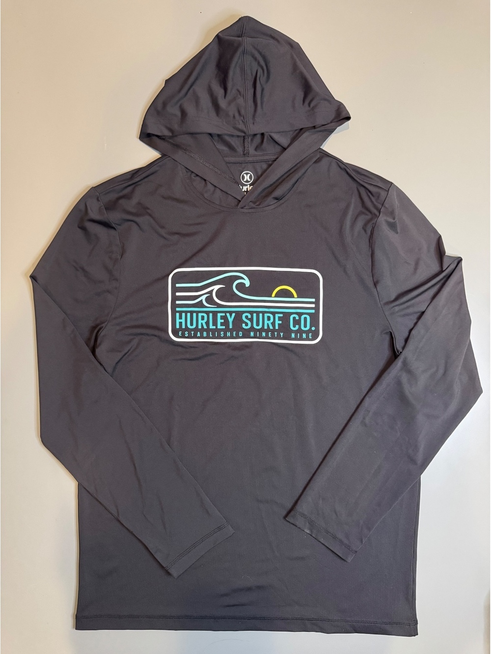 Hurley Surf Men's Medium Black Hooded Long Sleeve Shirt, sun shirt, rash guard